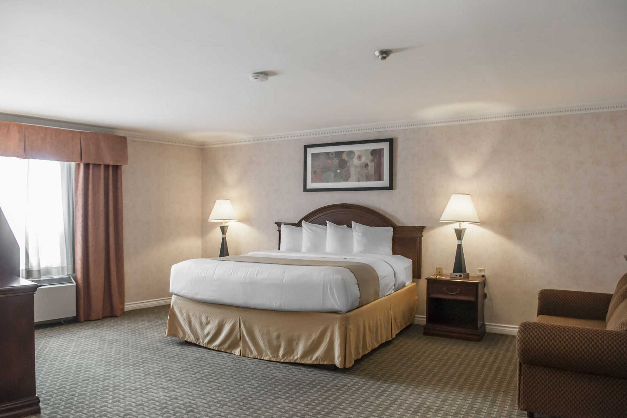 Quality Inn Airport West Миссиссага Номер фото